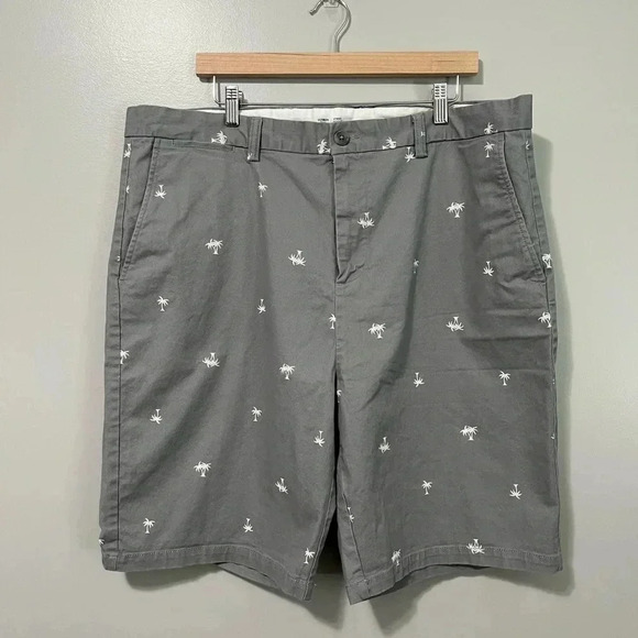 Old Navy Ultimate Slim Chino  Shorts - Picture 1 of 9